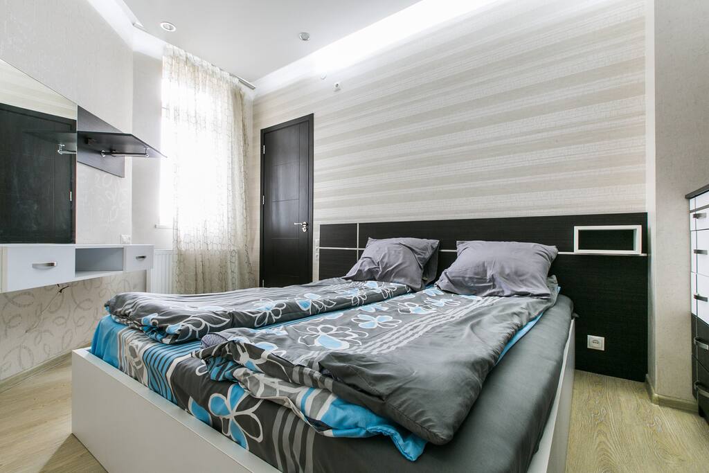 Bed room