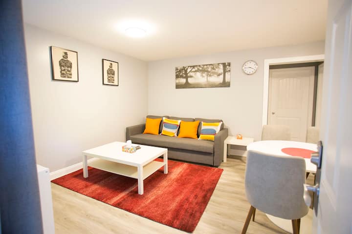 Fraser Heights, 3 Br Basement Suite, Surrey. - Pitt Meadows