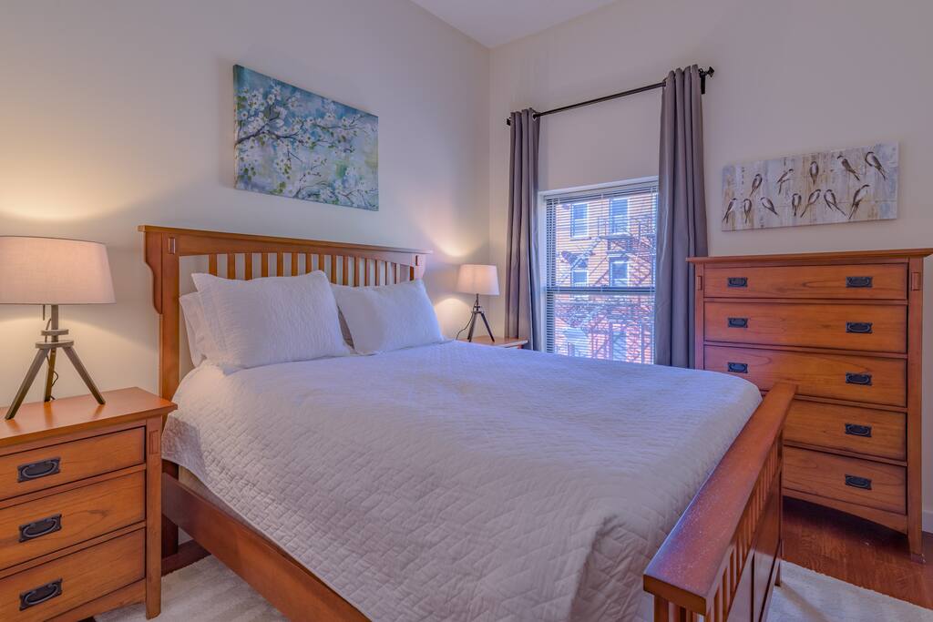 We promise you the best night’s sleep you can imagine! The queen-size bed on the lower level has a super-comfortable Leesa memory foam mattress and is layered with crisp, white linens, a down comforter and coverlet.