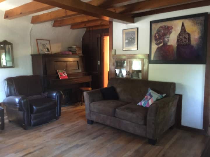 Writer's Retreat On Creek, Near Osu, Fast Wi-fi - Corvallis, OR