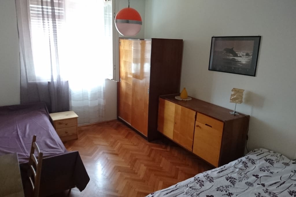 Bedroom (single bed, size 90x200 + double bed size 120x200)