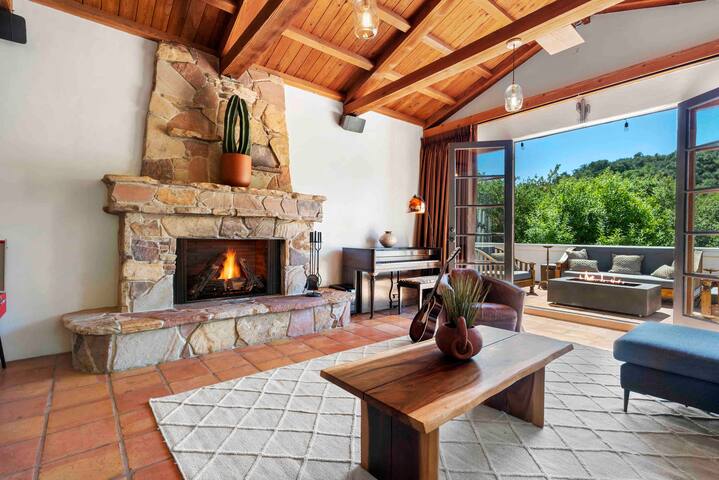 Villa Amore nature retreat & detached yoga studio gallery image 4