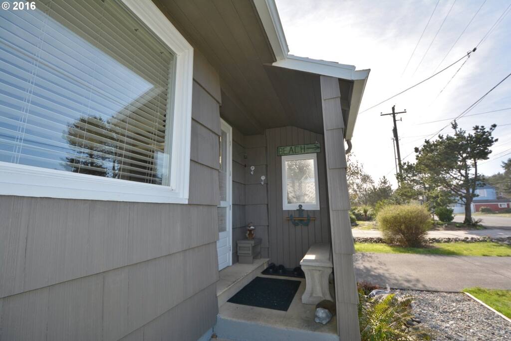 Entryway, Beach --->