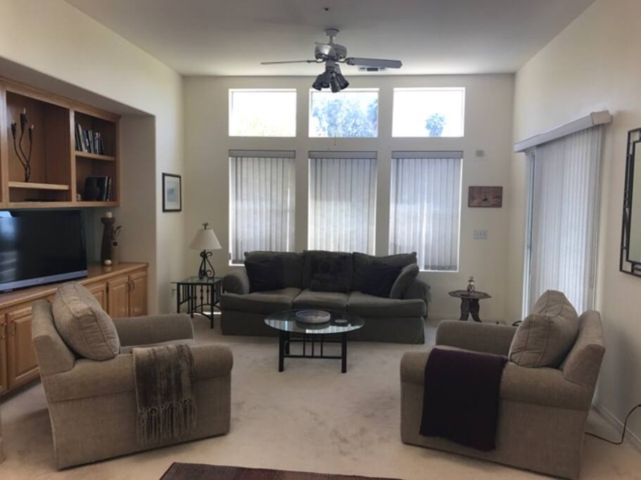 Front sitting area