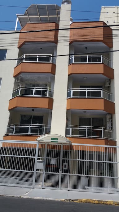 Fachada frontal do prédio