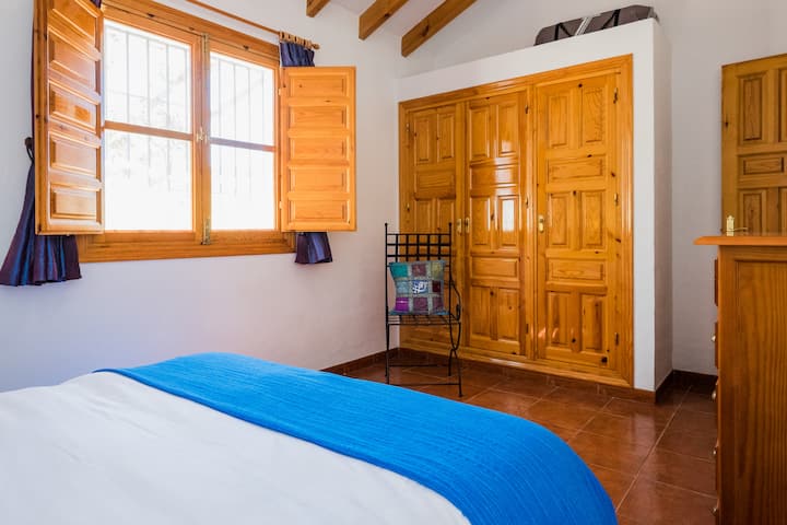 Mucho espacio para colgar la ropa