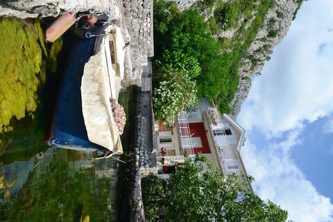 Apartment on the coast of Kotor bay