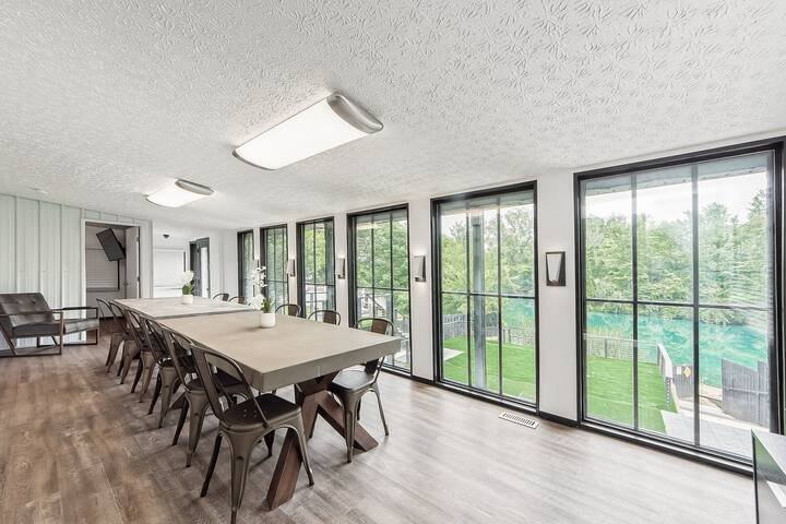 ★Easton Waterfront: Boat, Fish, Theatre, Barcade★ gallery image 4