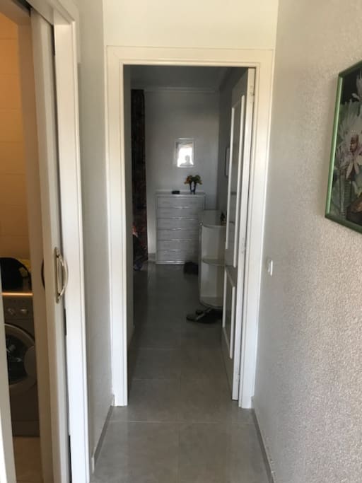 Flur zu Schlafzimmer 1