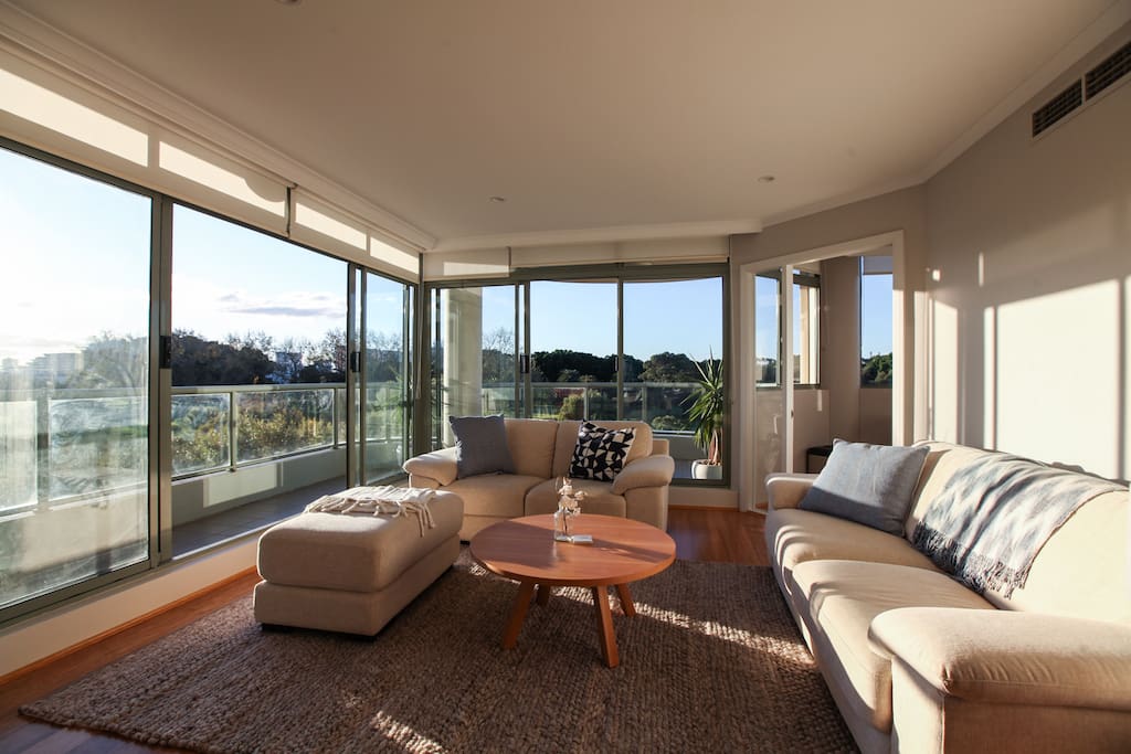Floor to ceiling windows, perfect to admire the view.