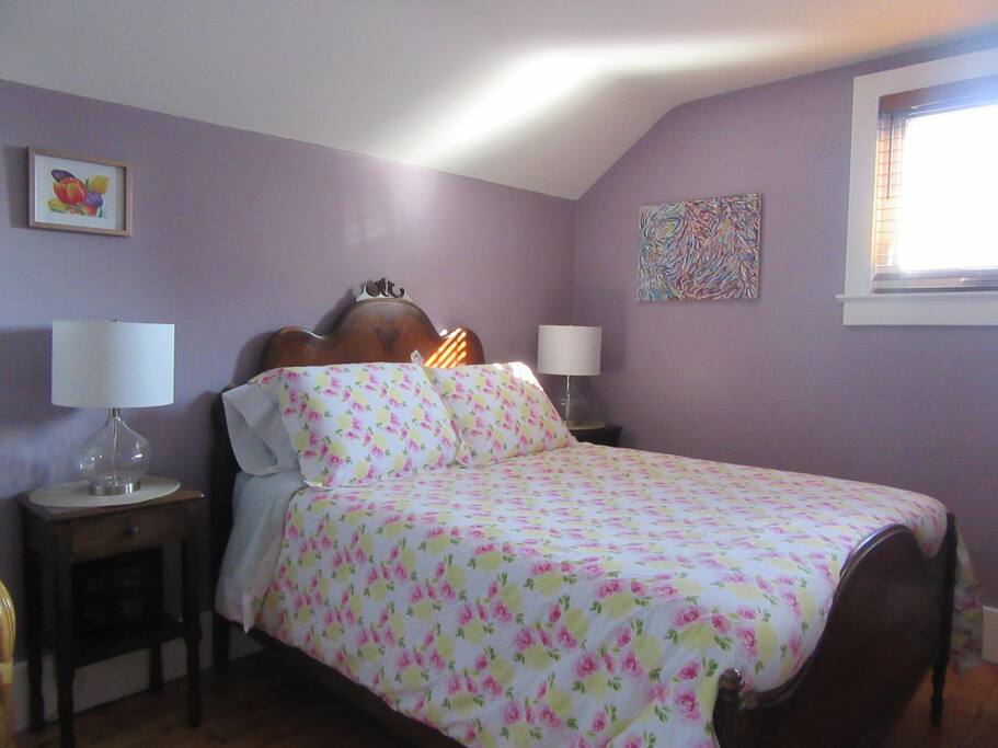 Private guest room