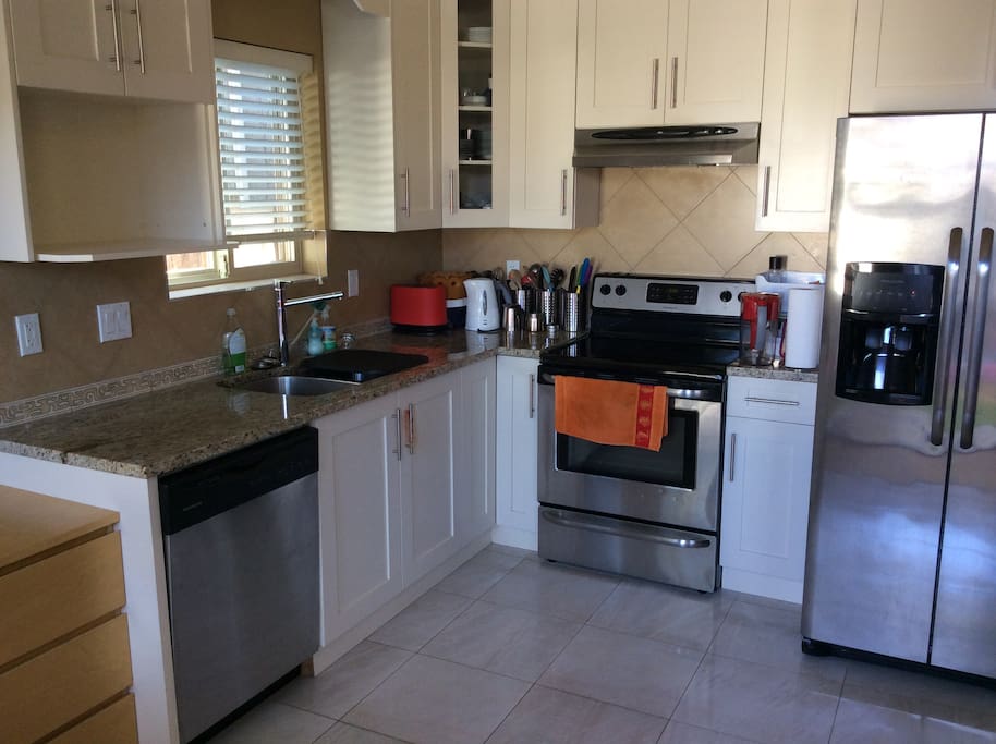 Fully equipped kitchen