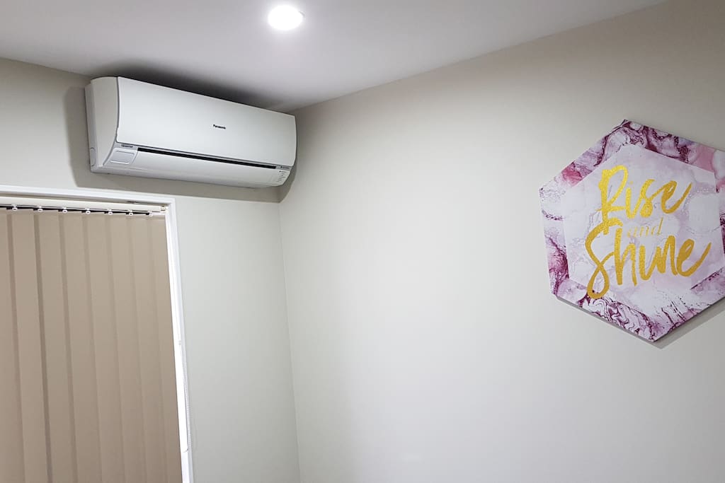 Airconditioner (Heating & Cooling)