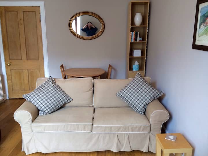 Central, Comfortable 1bd Apartment - Edimburgo