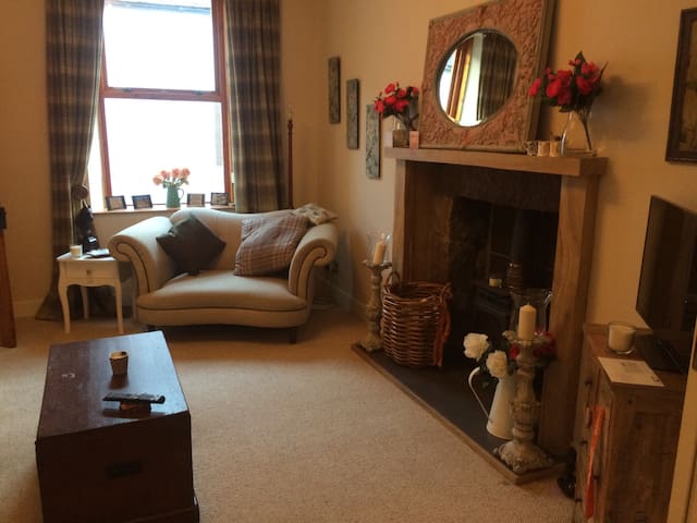Cosy, comfortable and welcoming 2 bed cottage