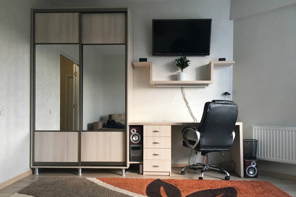 The second part of the living room. All at a minimum.