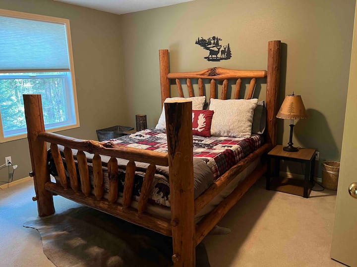 主楼层标准双人床卧室