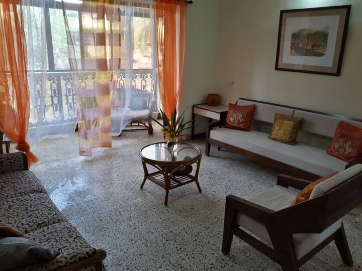 Living room image 5