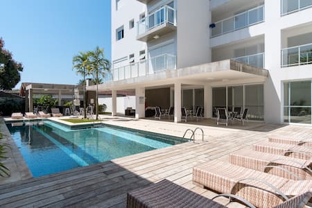 Apto :135 m de conforto! Piscina e muita alegria!