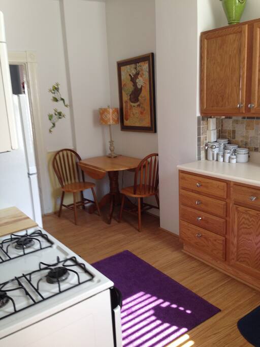 Eat-in Kitchen