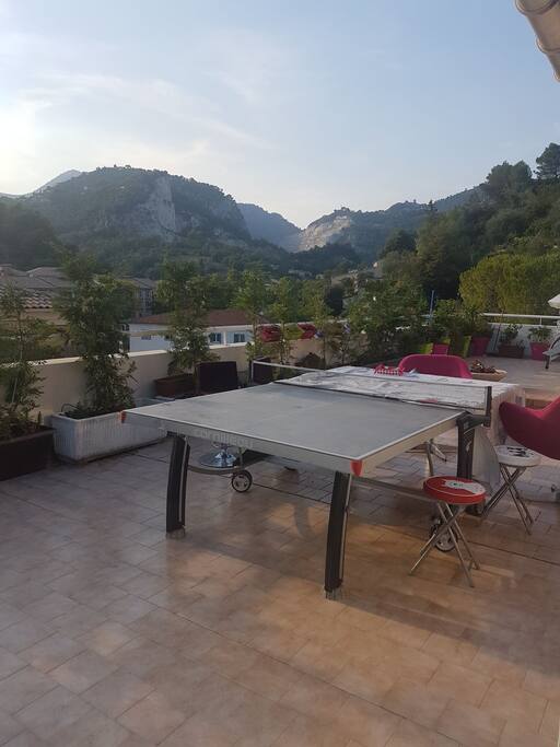 table de ping pong ready for a game for sport time