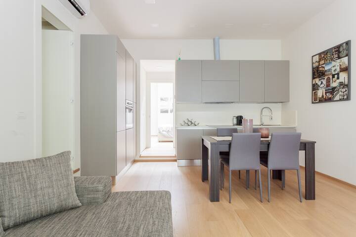 RESIDENCE SANT’ORSOLA – FAMILY SUITE APARTMENT gallery image 2