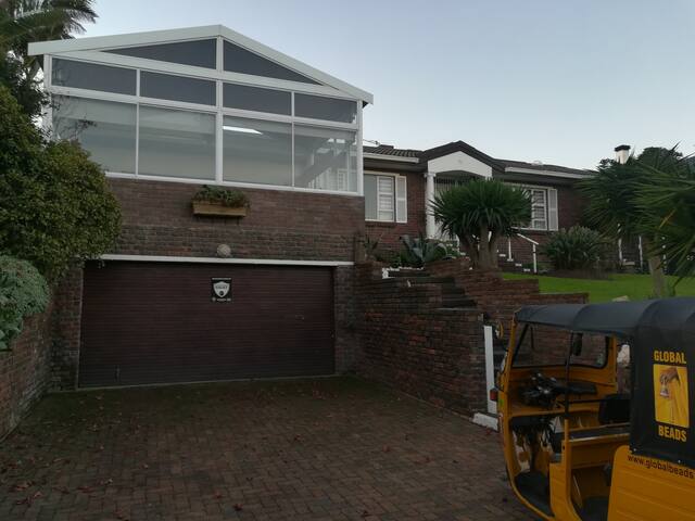 Cape Town House gallery image 3