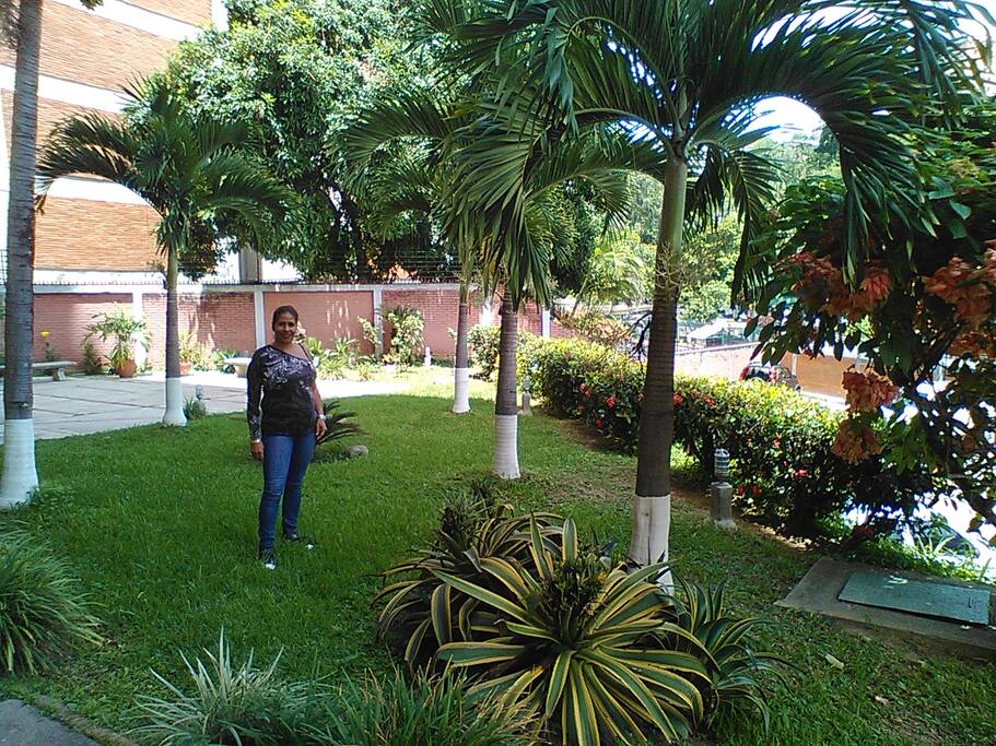 Los jardines areas comunes