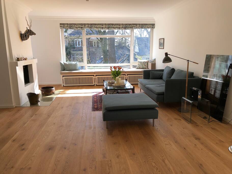 Viel Licht und ein Kamin - Views and a fireplace