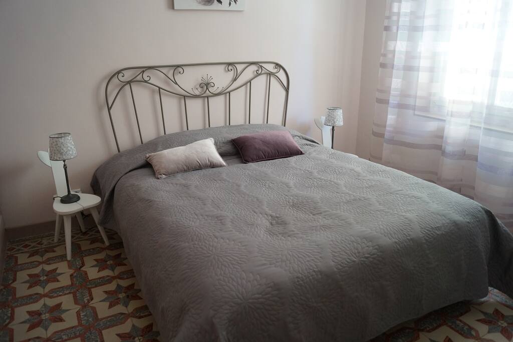 La chambre (lit de 160 cm)