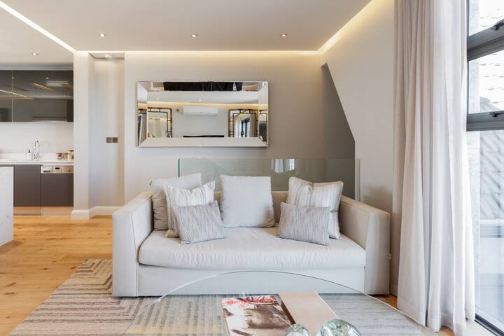 Upmarket Getaway on the Exclusive Atlantic Seaboard