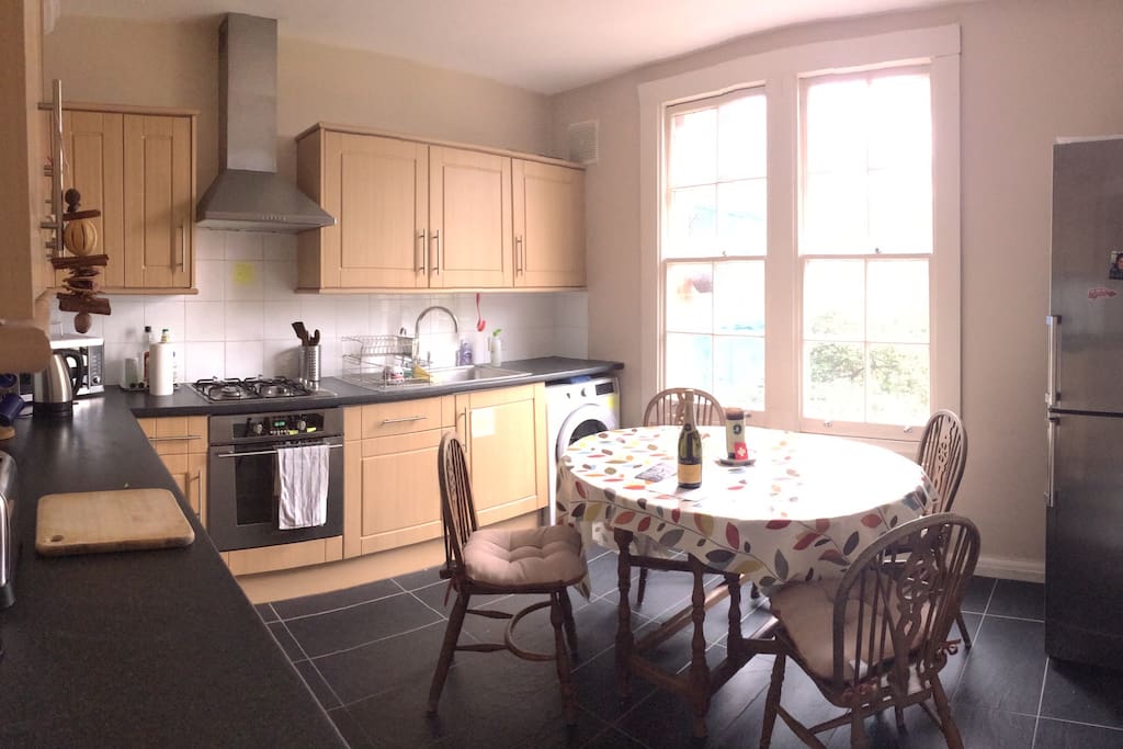 Kitchen/diner. Can sit up to 6 people