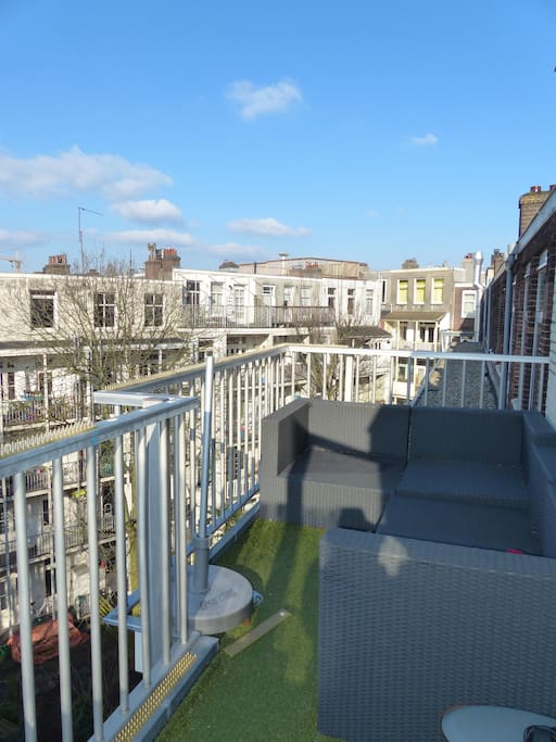rooftopterrace with lots of sun when its shining