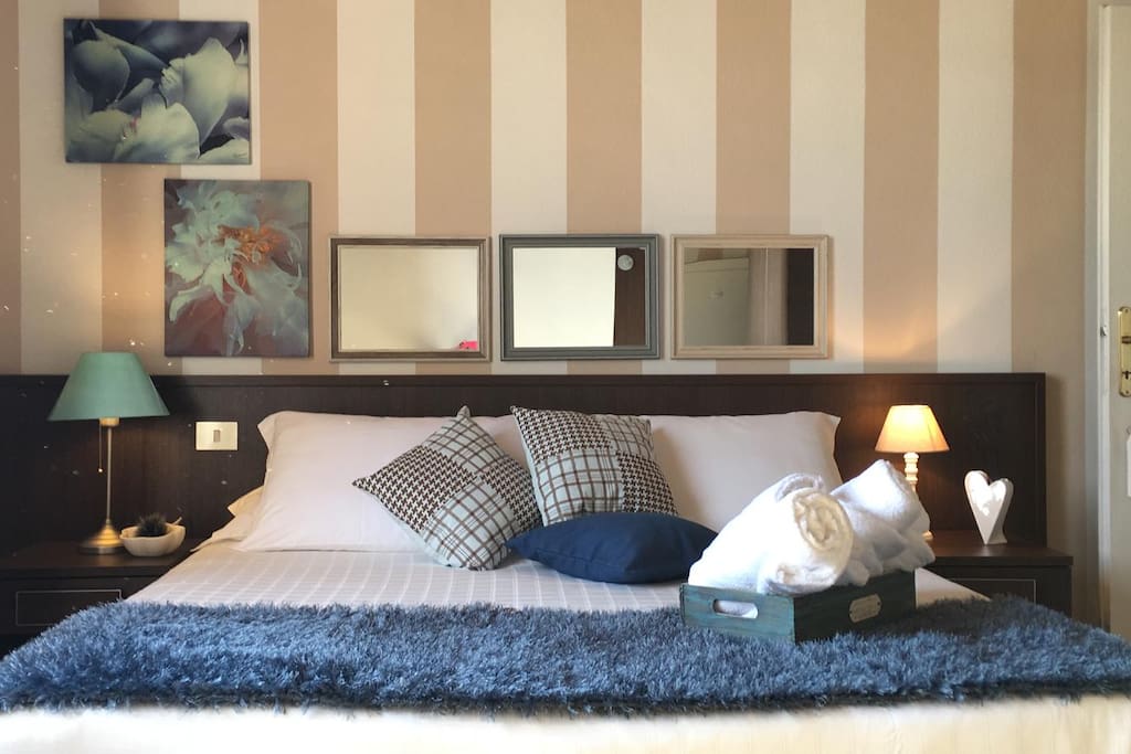 Ebony Room