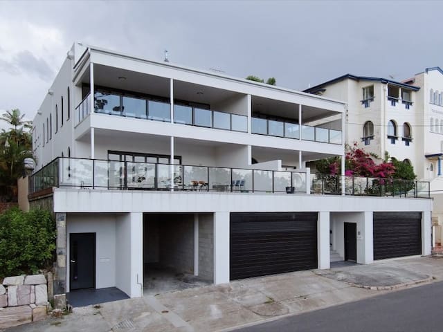 Massive Apartment Atop Bowen Hills cls CBD Valley