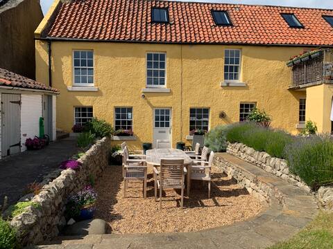 Beach Cottage - direct beach access