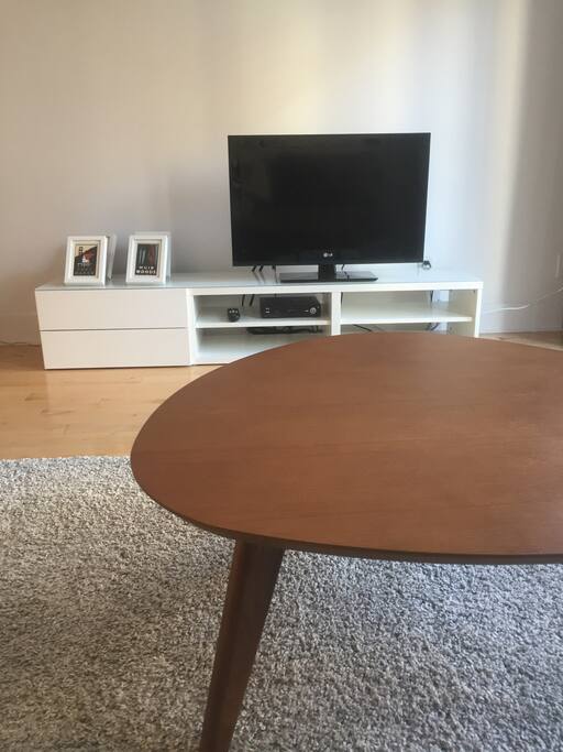 Télé HD cablée / HD TV with cable