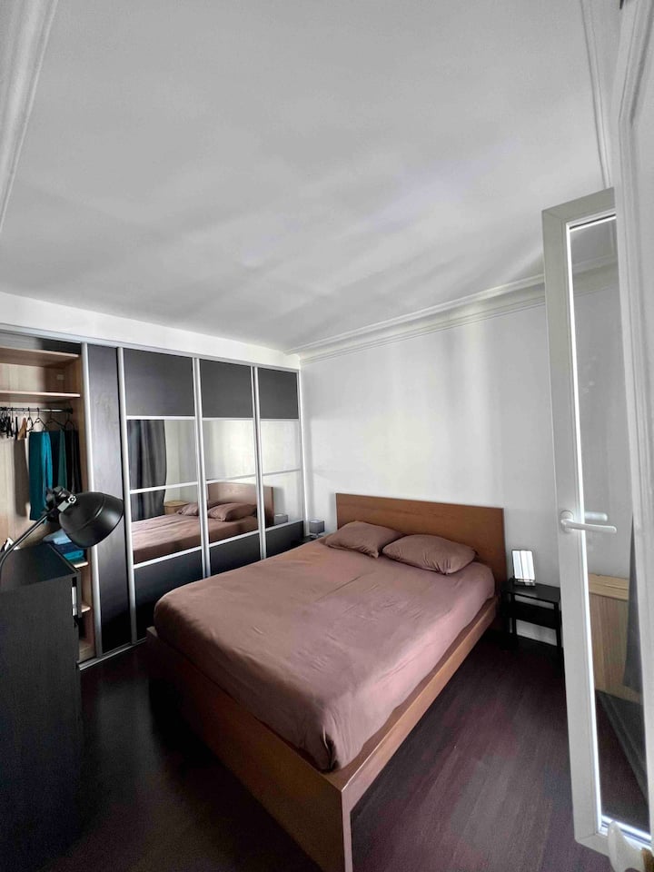 15м2 брачен кревет
(широк 180 - 200)