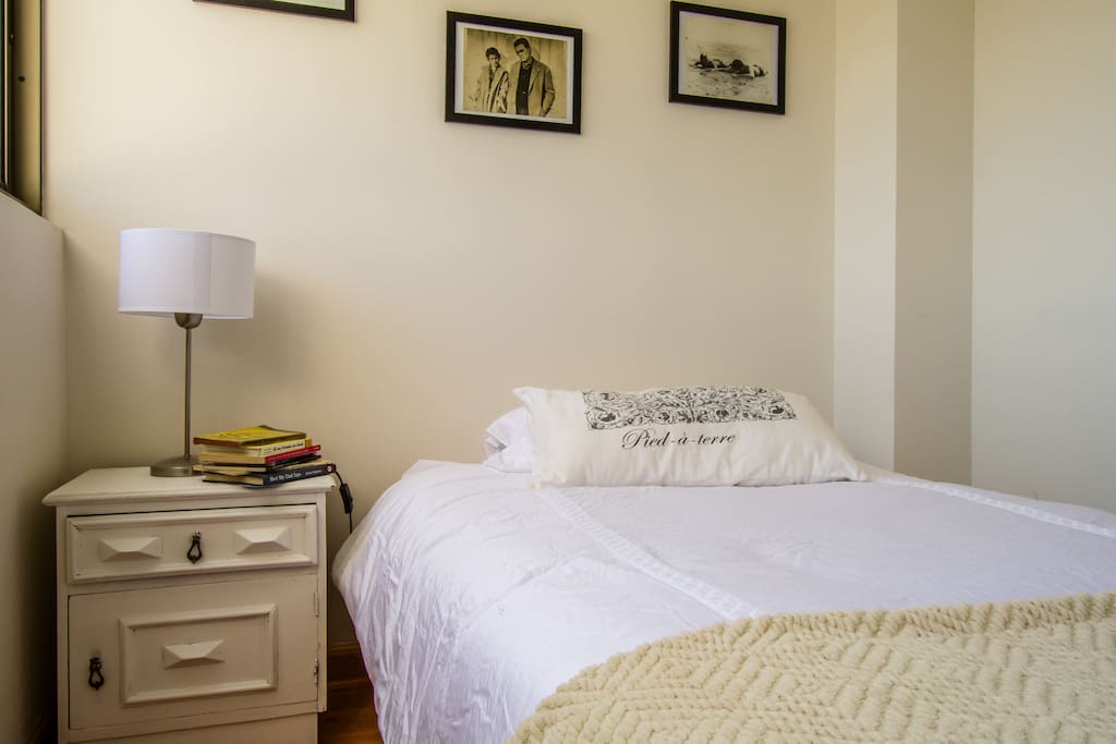 Twin bed. (1 plaza y media)
