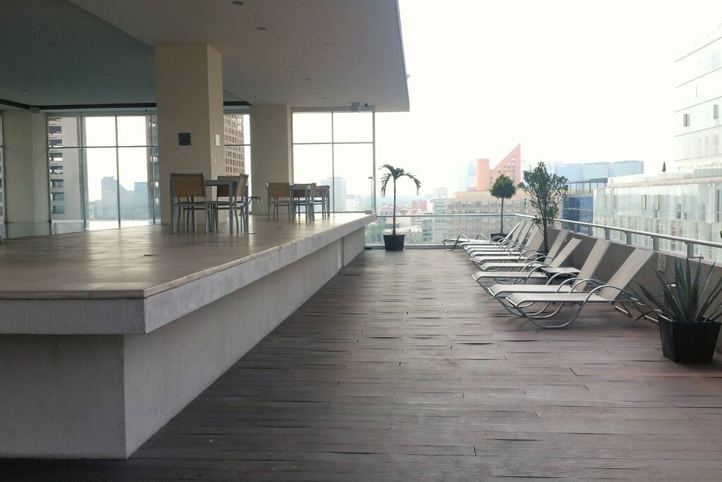 TERRAZA Y CAMASTROS