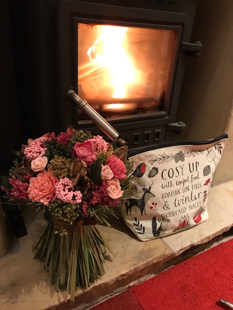 Popular Airbnb listing: Cosy mini cottage near Sherwood Forest in Newark And Sherwood
