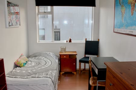 Cozy room in a lovely, central apartment.