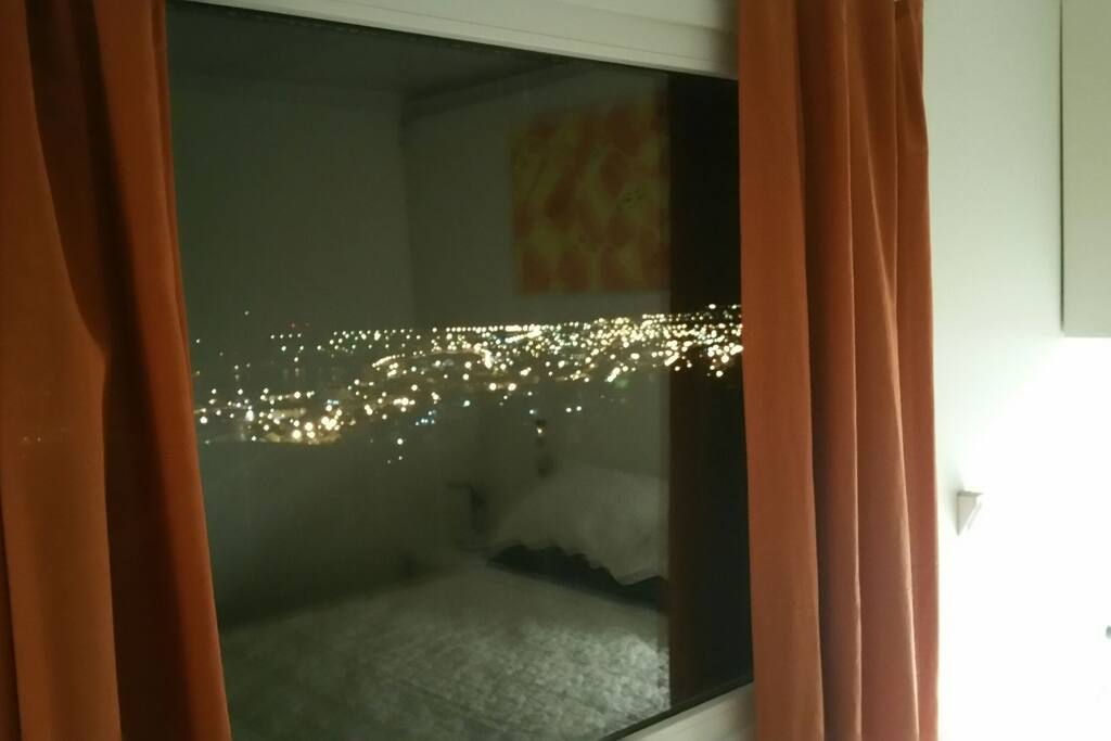 La ciudad vista por la ventana