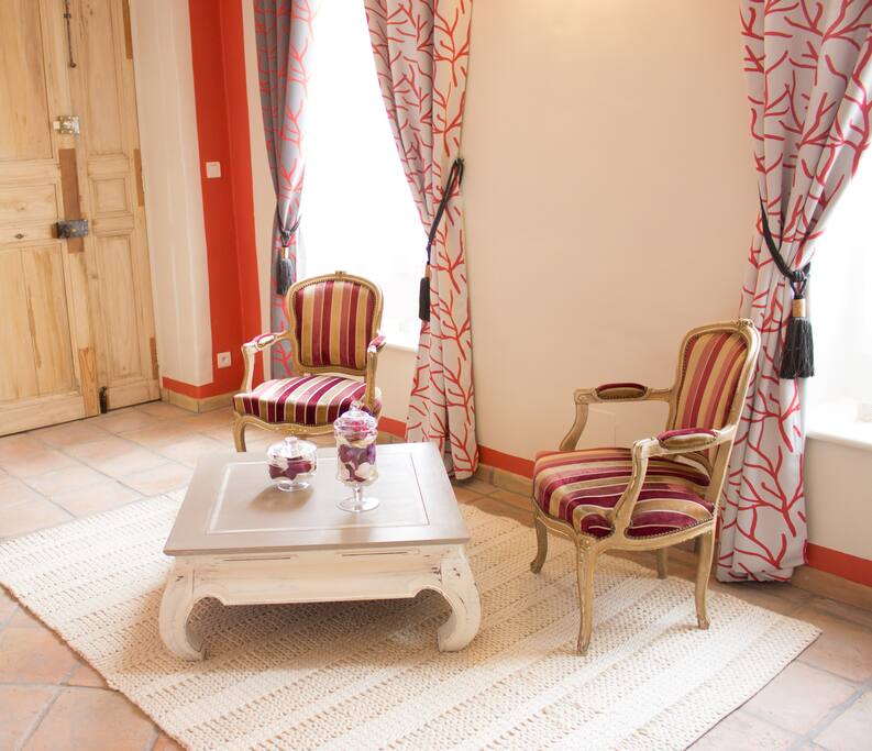 SALON DE LA CHAMBRE DU GITE