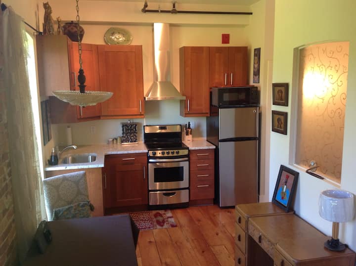 Almonte Downtown Waterfront Loft In Historic Mill - Carleton Place