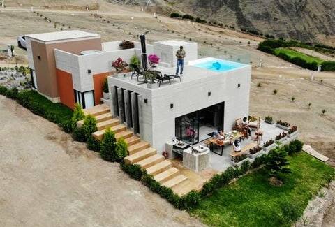 A cottage in Calango ideal for 3 families