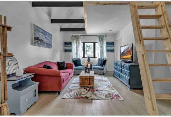 Modern 6 Bedroom House - Buffalo, NY