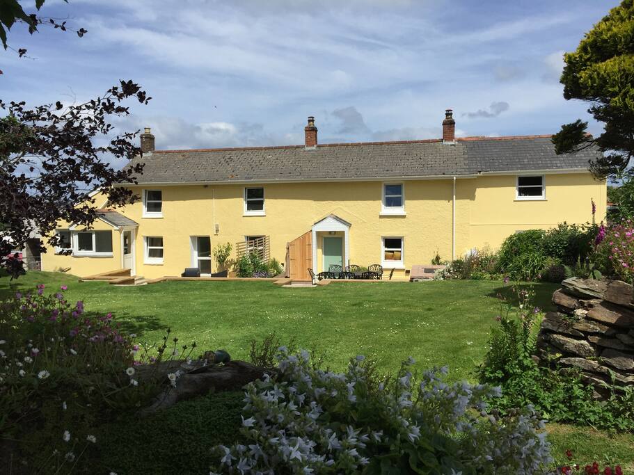 Little Lambriggan Farm (Nr Perranporth) Houses for Rent in Cornwall, England, United Kingdom