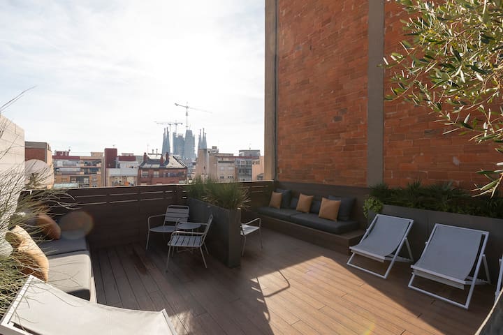 3 bedrooms, bright, elegant, Sagrada Familia, AC gallery image 3