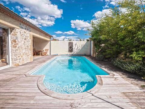 Beautiful modern villa 3 ch, gardens terrace pool